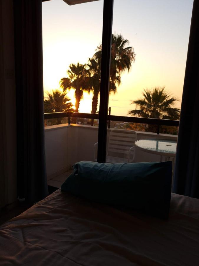 Alex Beach Apartment 203 Larnaca Zewnętrze zdjęcie